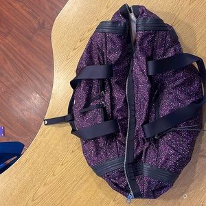 Lululemon duffle bag